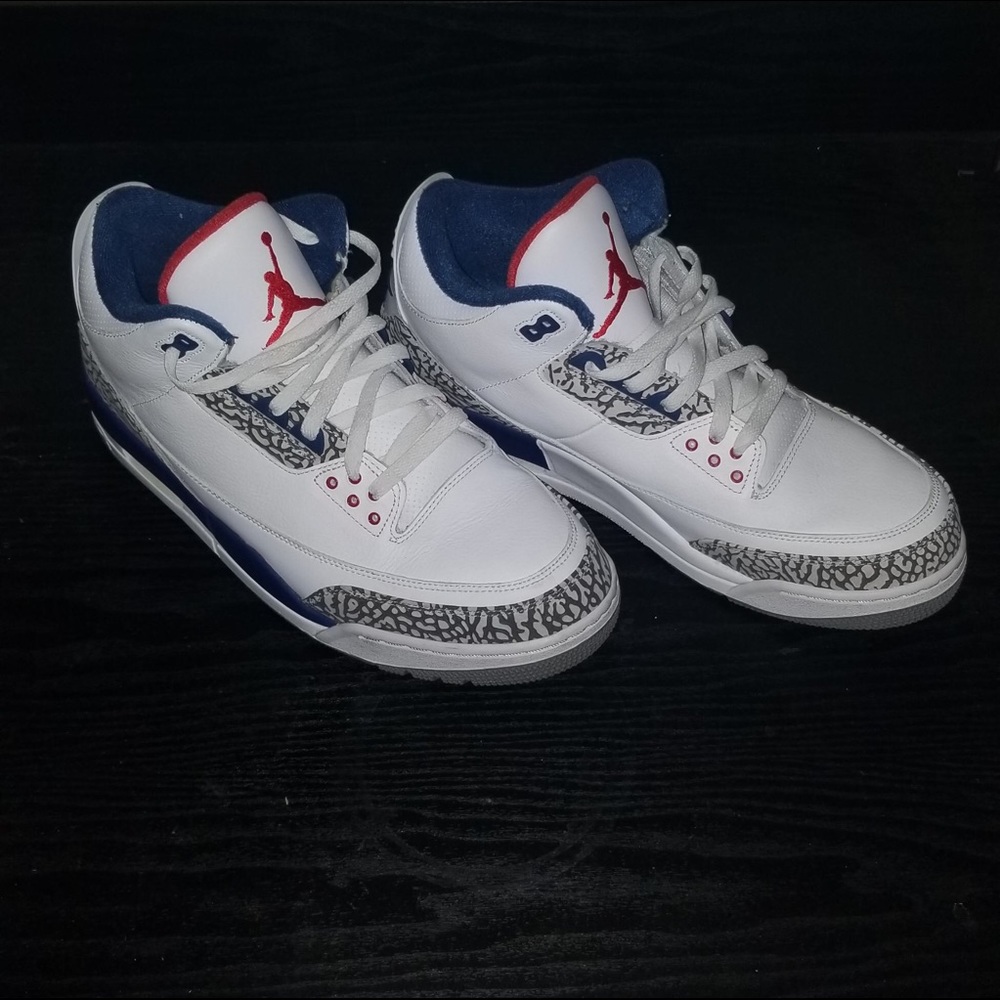 Retro Air Jordan 3’s True Blue